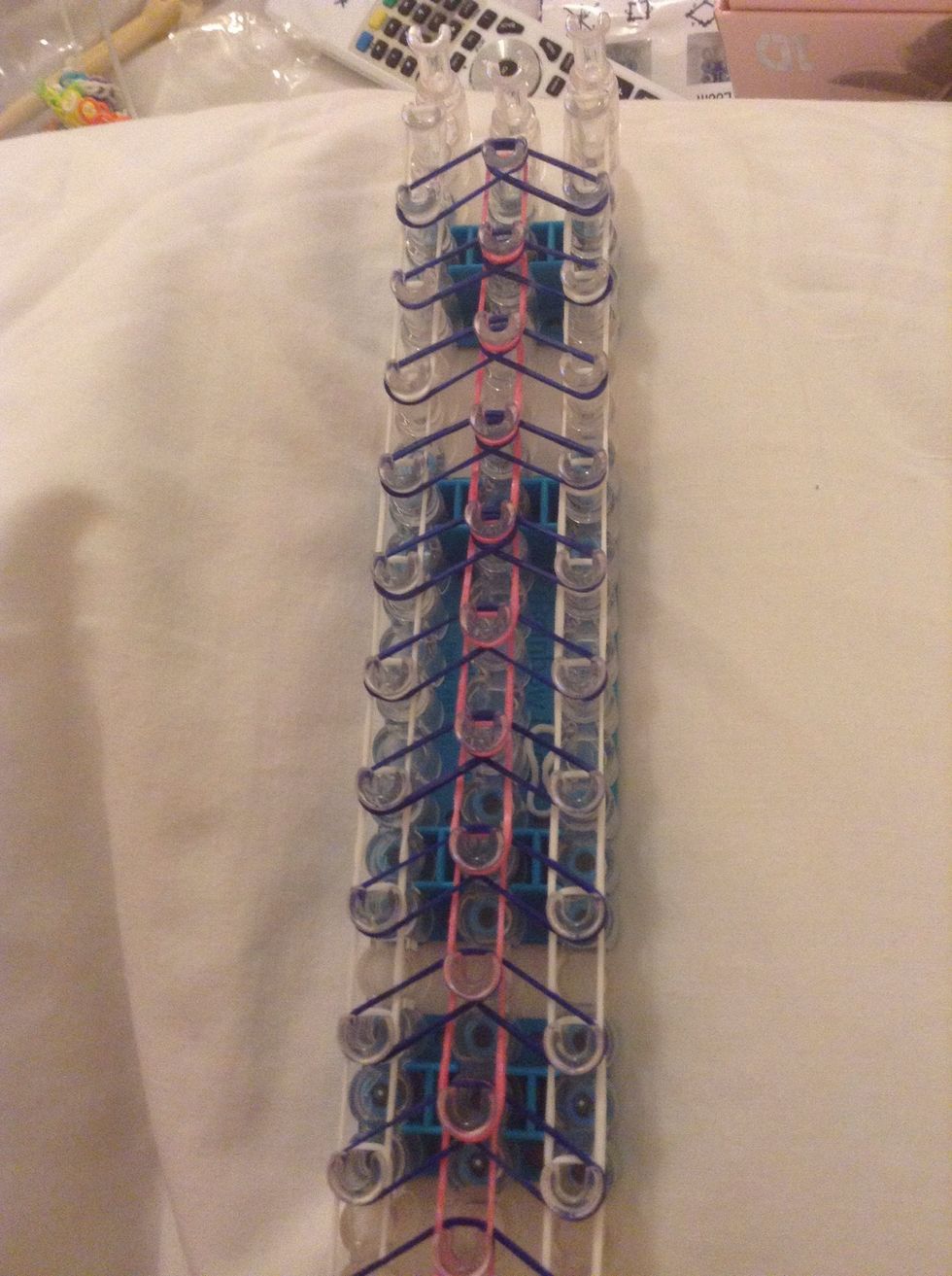 This Is What It Should It Should Look Like ! ( You Must Leave The Two End Pegs )