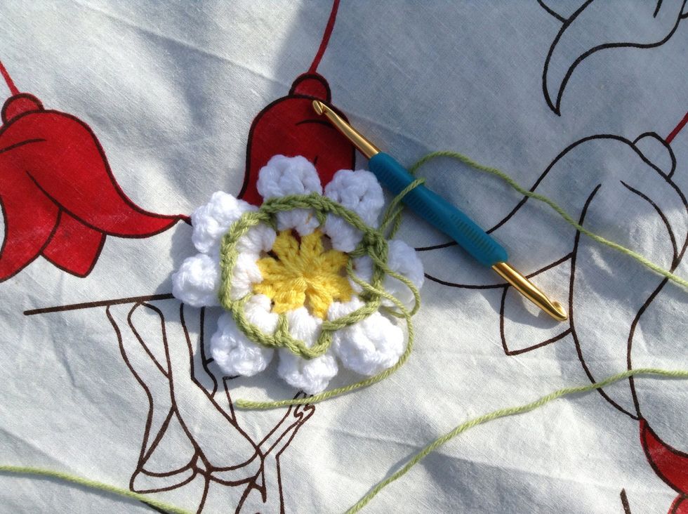 This is what the back should look like once you've gone all the way around.