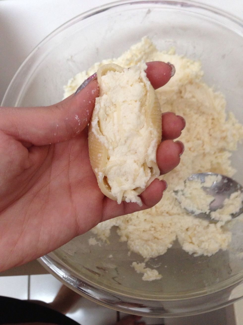 This is what the stuffed shell should look like.