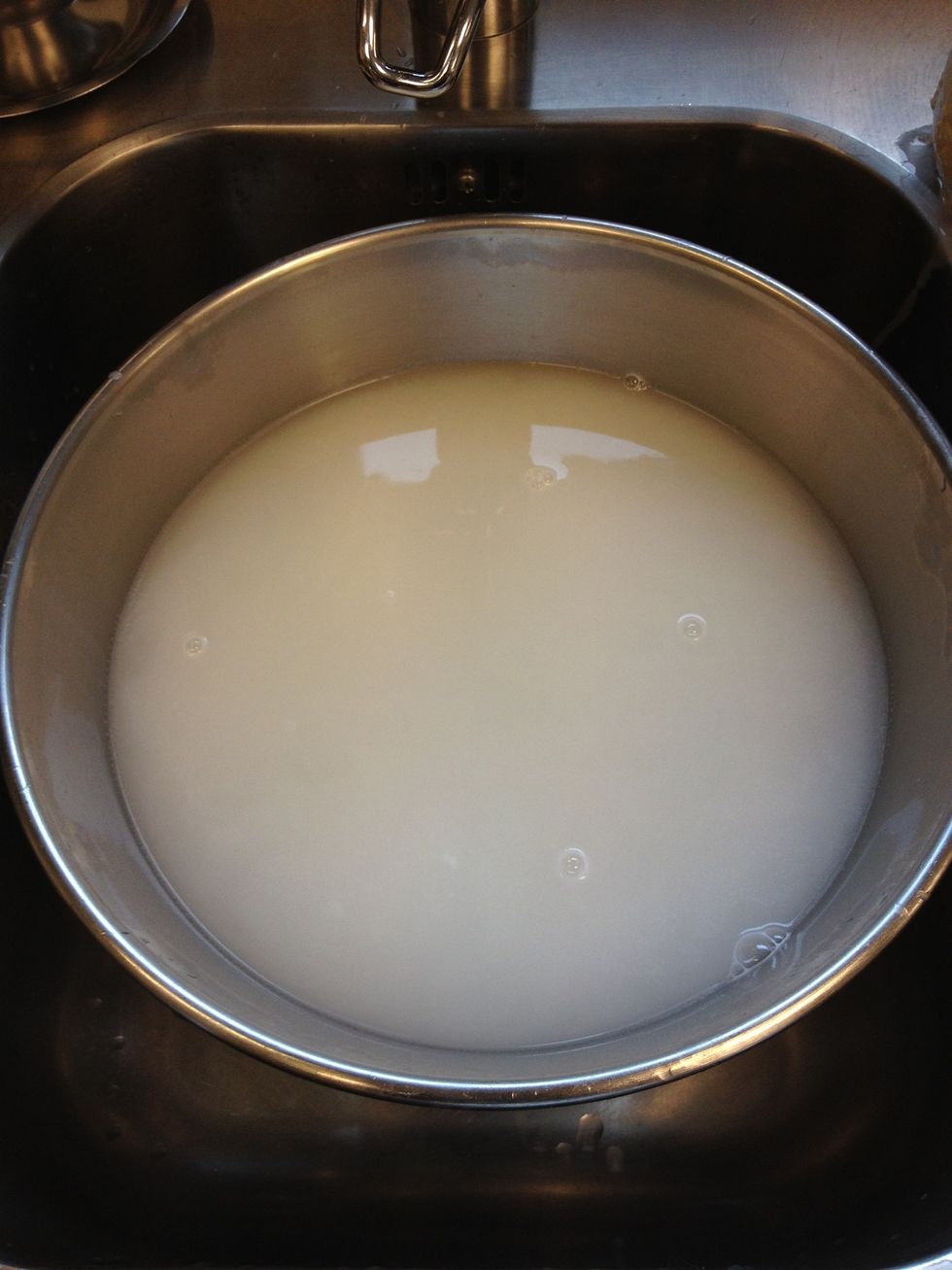 This is what the water will look like after the first wash, change it and wash again. This may take up to fifteen changes of water.