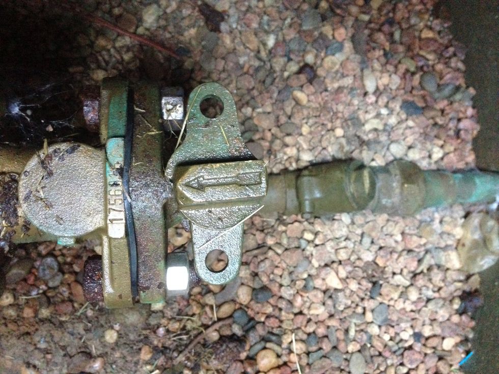 How To Turn Off Your Main Water Valve B C Guides how-to-turn-off-your-main-water-valve-b-c-guides