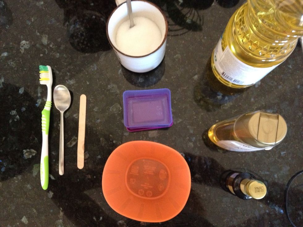 This is what you will need; a container, a bowl,  oil, fruitcolour, honey, sugar, a tsp. and an applicator. I also use toothbrush, but that's something you have to use.