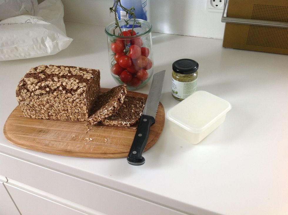 This is what you will need. I use rye bread but a normal sandwich bread can do it. Ps. The mozzarella is in the white box \ud83d\udc4d