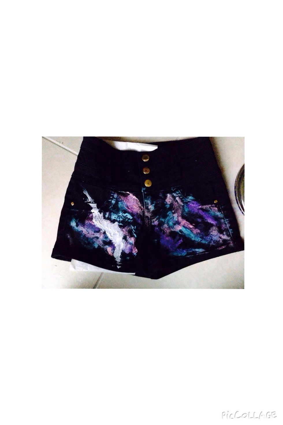 This is where I dabbed the white fabric paint.