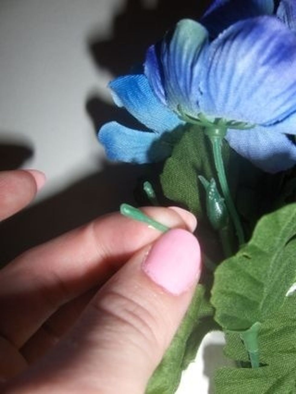 This is where you'll attach your paper flowers later. Count how many stems you have to know how many flowers to make. "Prune" with scissors as desired.