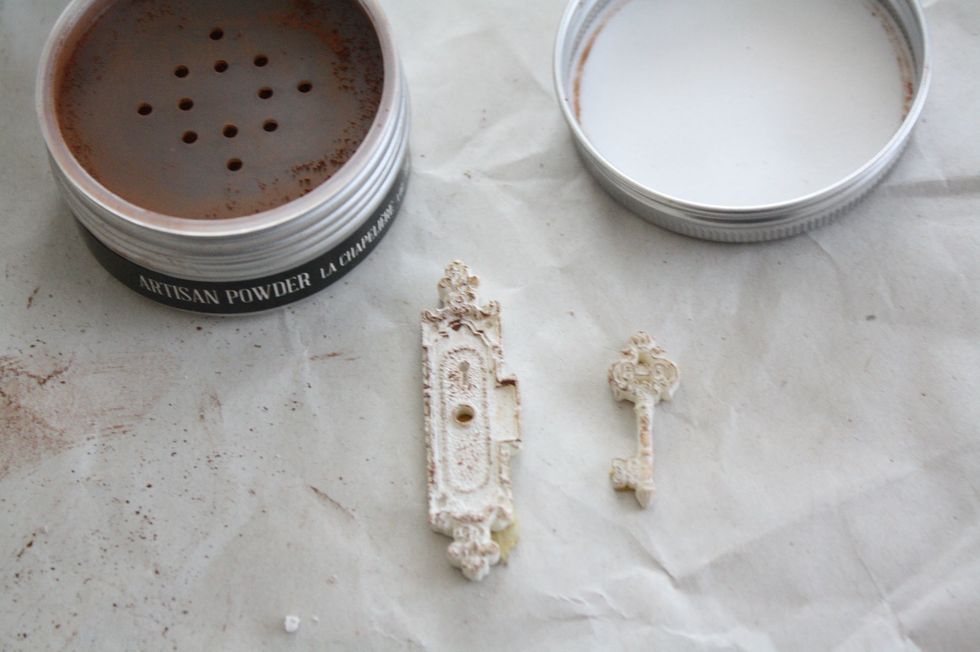 This lock and key resin piece are from Melissa Frances (from my stash) use the Artisan Powder to give aged look.