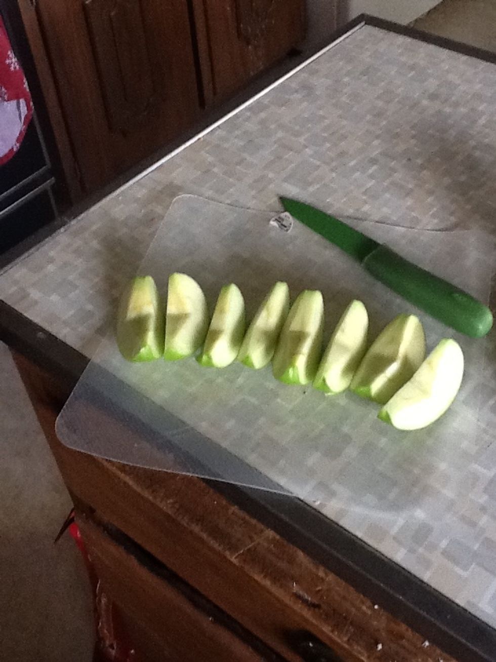 This makes 8ths! 8 pieces of apple ready for some peanut butter.