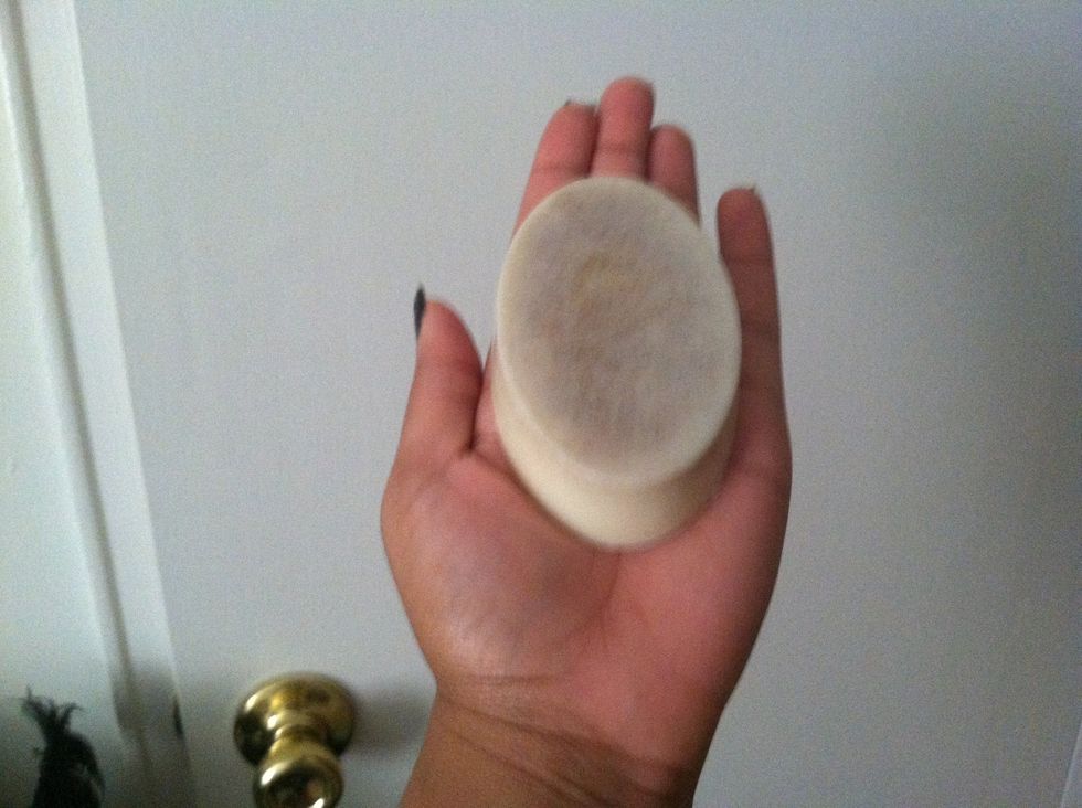 This one uses the same combo as the large flower one but it was poured into the clamshell mold. They are pretty cheap and give a professional look.