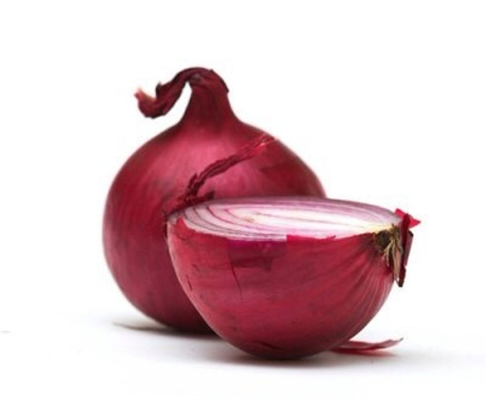 This onion has a great color for presentation and has a sweet flavor. Cut up the red onion with the Julienne Cut Technique