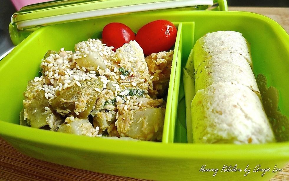 This potato tuna salad served with sushi sandwiches in a lunchbox is such a wholesome and fulfilling lunch for kids on the go. The best part is all these can be made ahead of time. SO ... ENJOY!