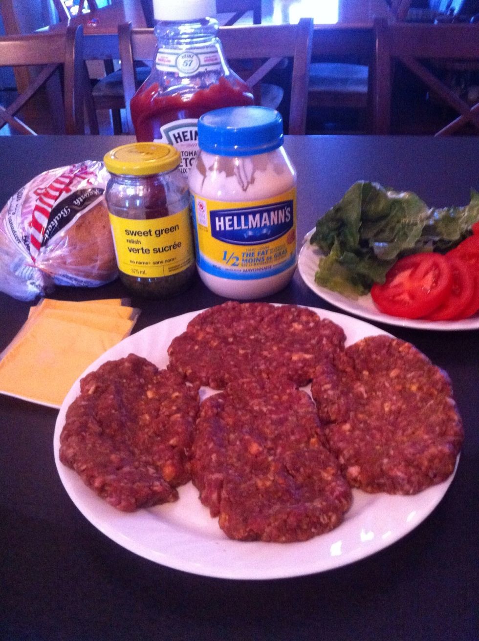 This recipe is for 4 patty melts.