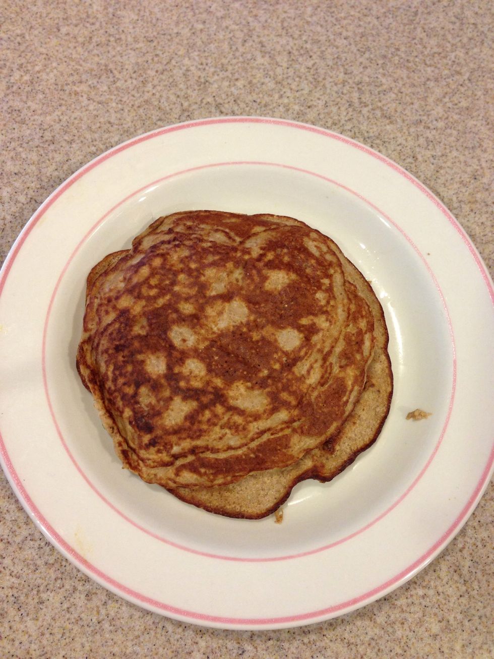 This recipe made 2 pancakes, which is the perfect amount for me! Let's dress it up now :)