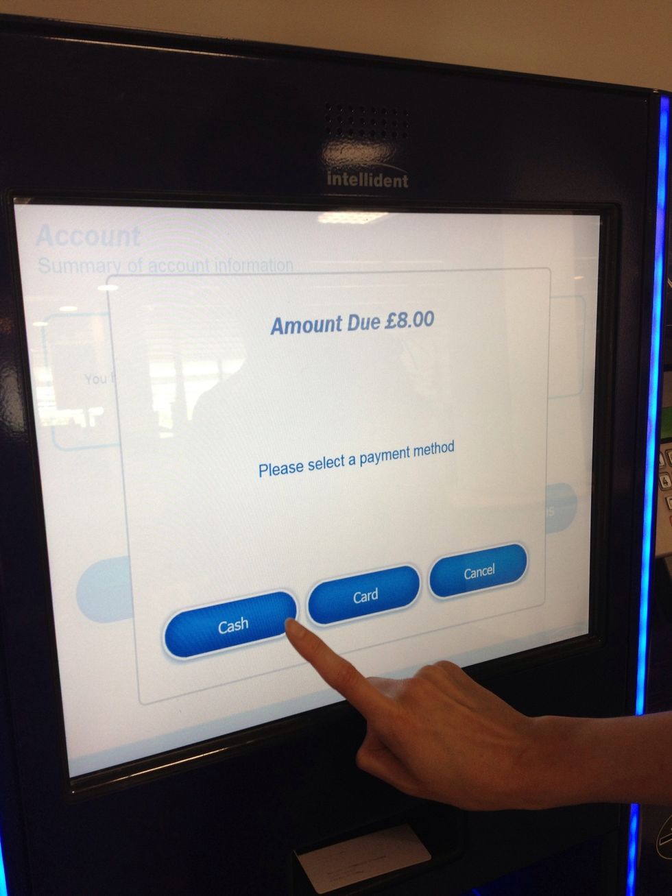 This screen shows you the total charges on your account and asks you to choose a payment method. We're paying by cash today but not paying off  all charges.