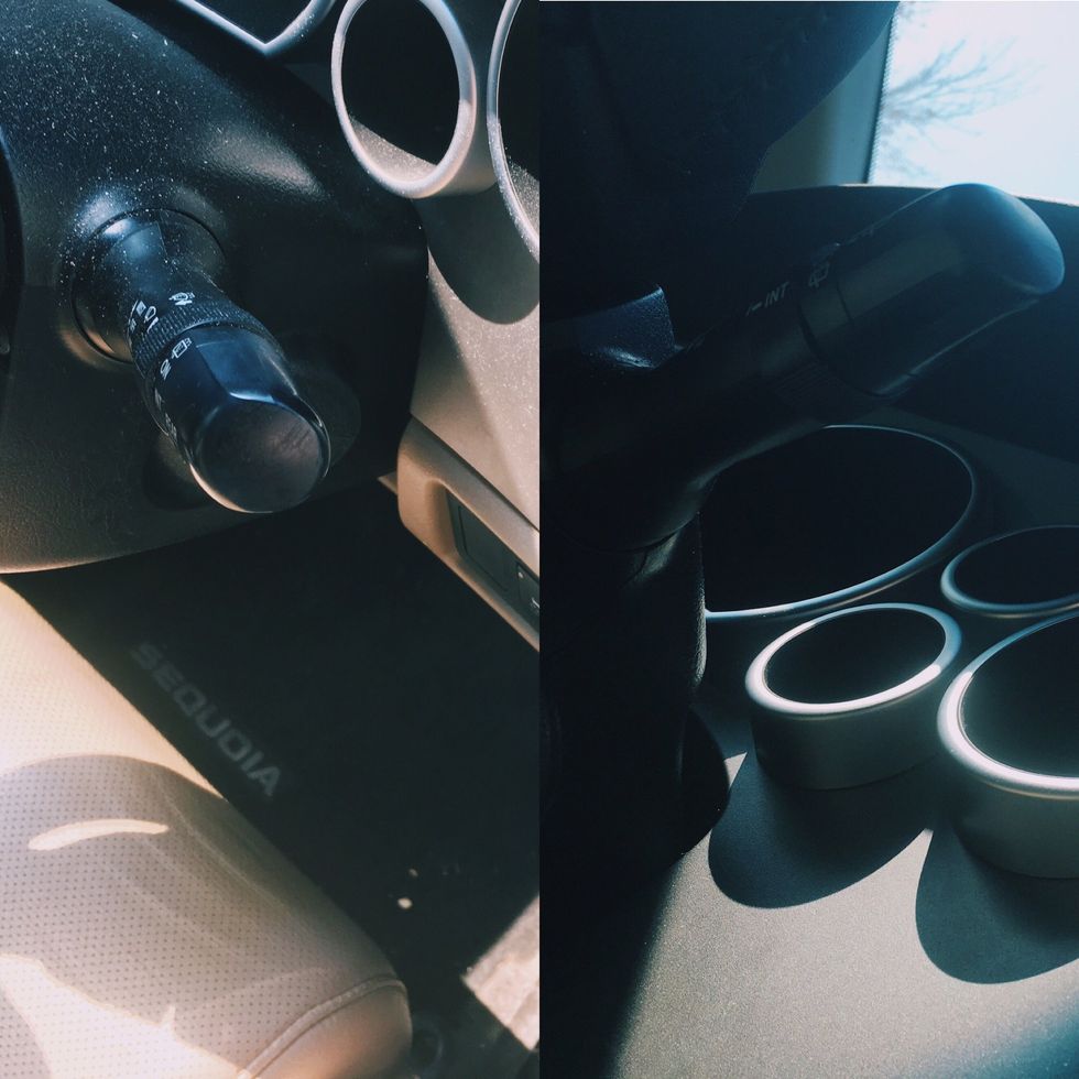 This stick that pops out of the steering wheel benefits you when you find yourself stuck driving in the rain. By moving the control up on the bar, the windshield wipers will appear.