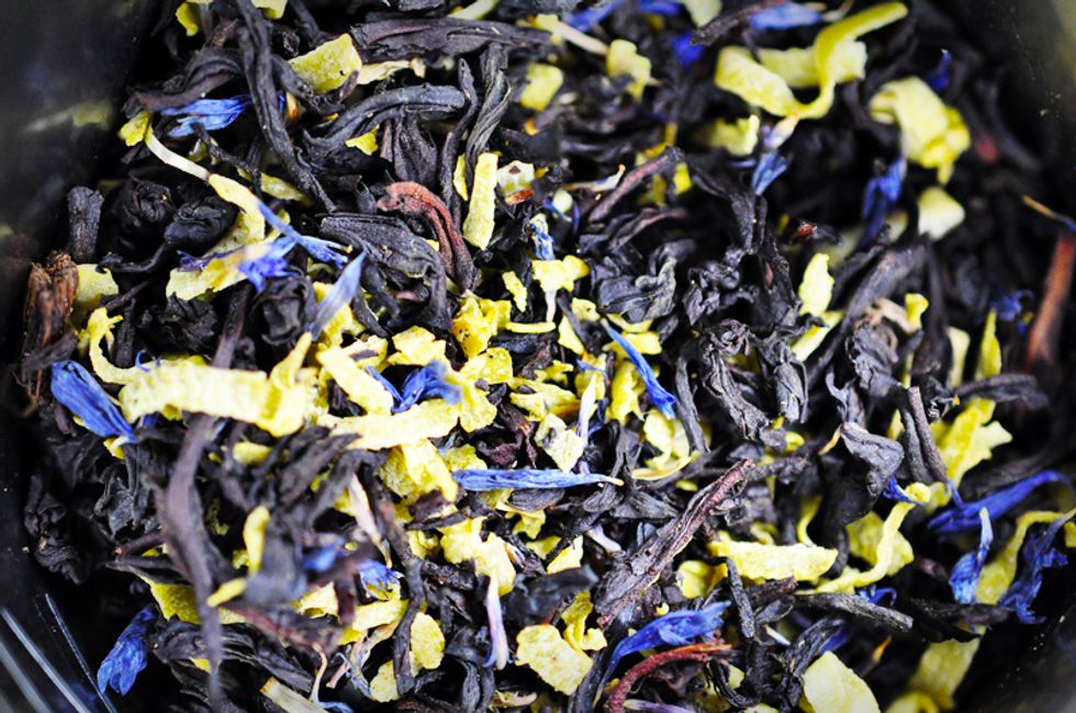 This tasty caramel sauce is based around DavidsTea's delicious Hot Buttered Rum tea, which is highly addictive and all around wonderful.