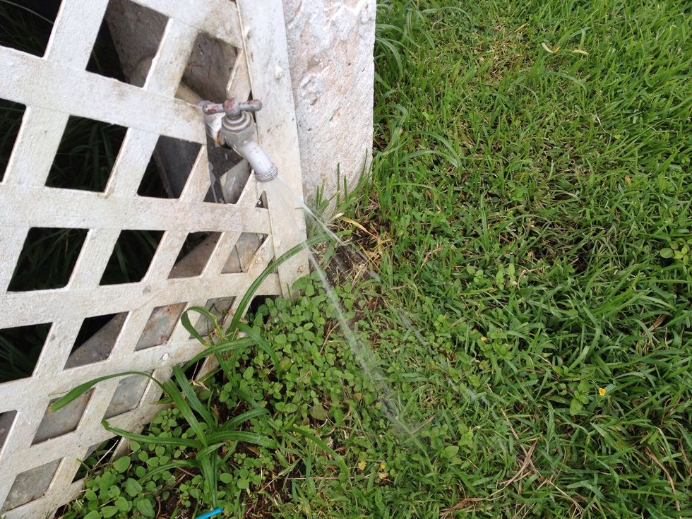 This time I left the outside hose spigot on so I could see if I turned the right pipe off without having to go all the way back to the bathroom to check the faucet.