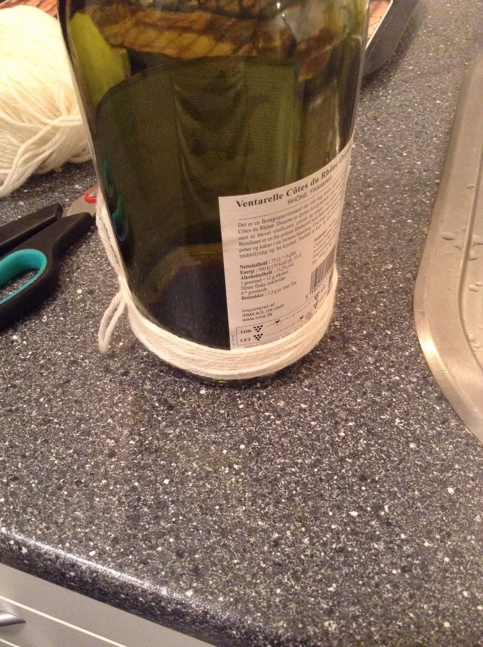 Tie a knot, then remove it from the bottle