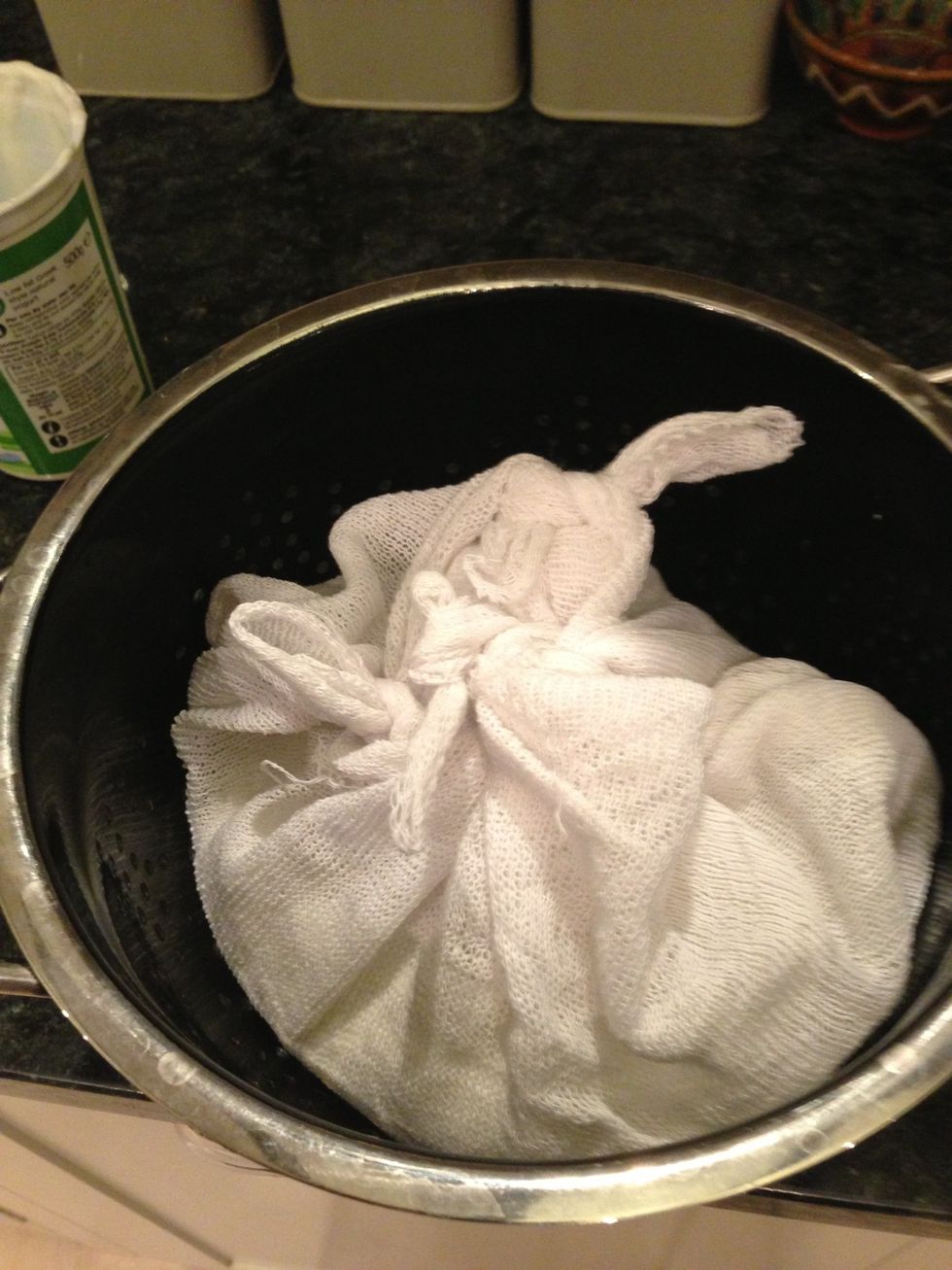 Tie top of muslin cloth securely.