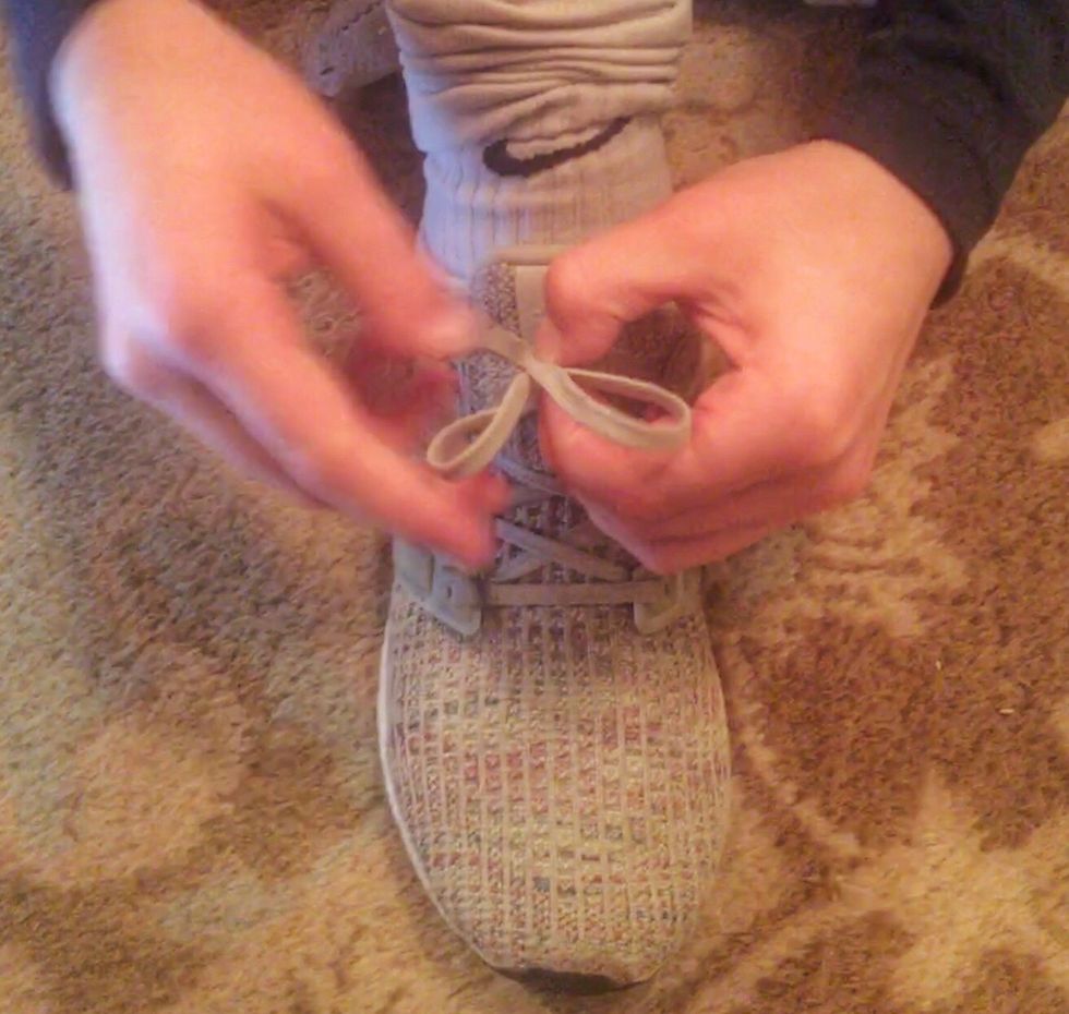 Tie your loops together.