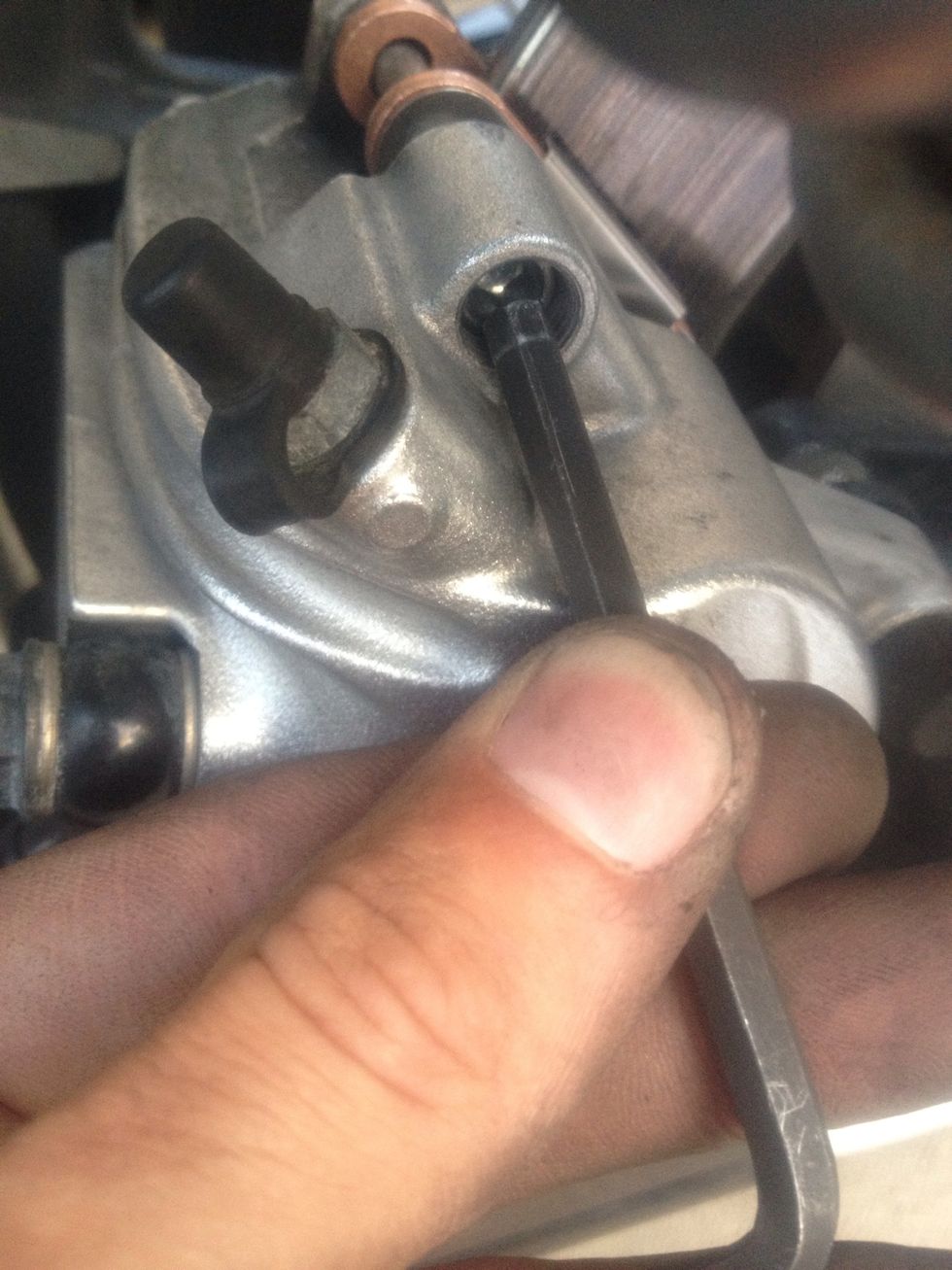 Tighten Allen bolt to 131-173 in-lbs.