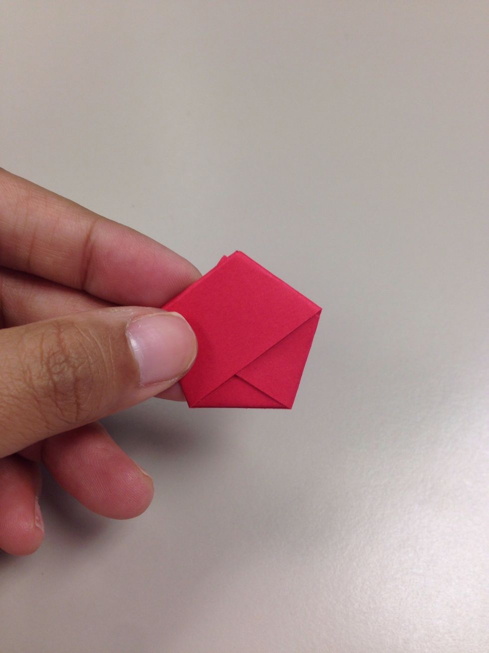 Tighten and press the edges