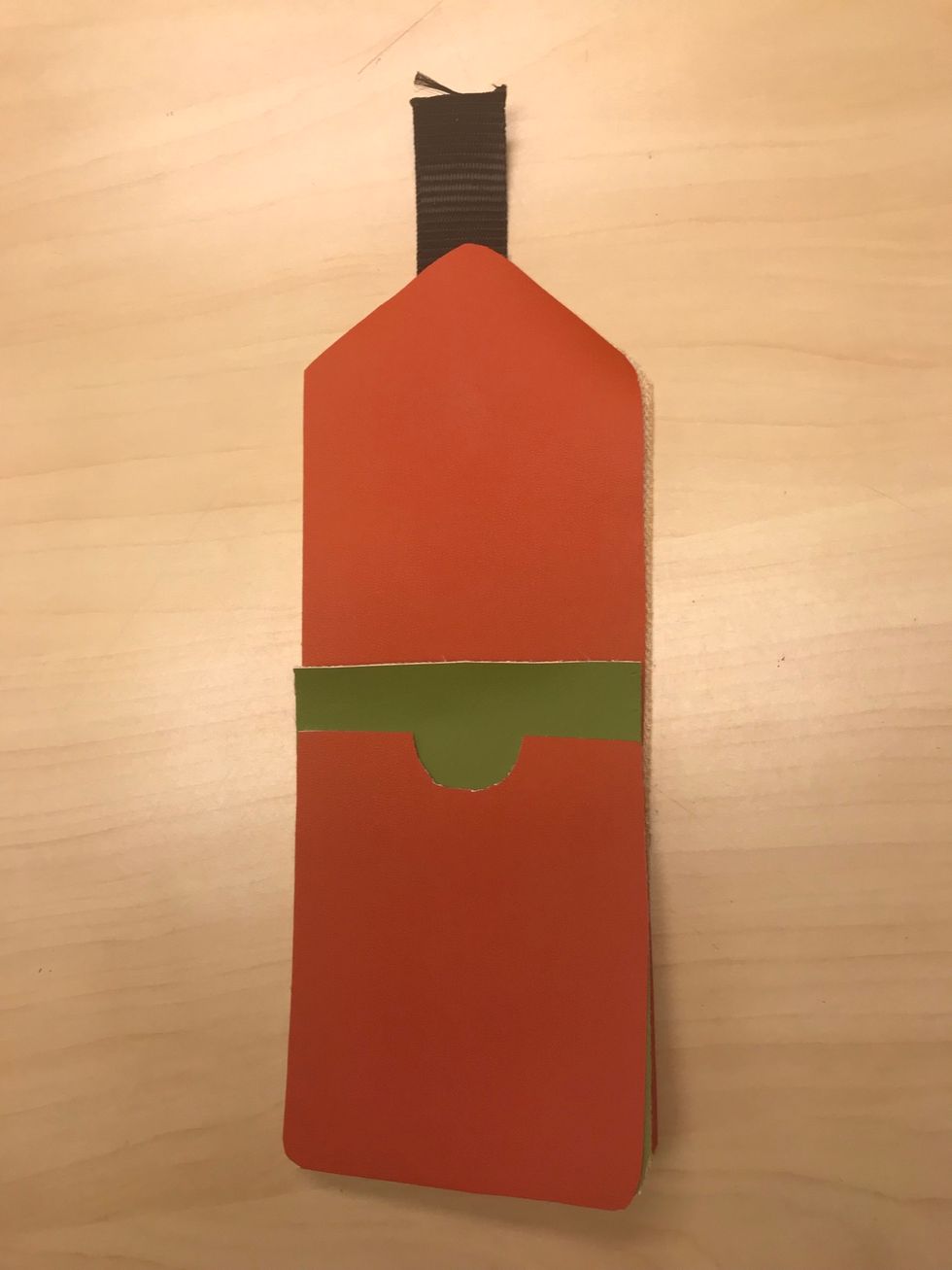 Till sist l\u00e4gger du p\u00e5 den korta biten med r\u00e4tsidan upp\u00e5t