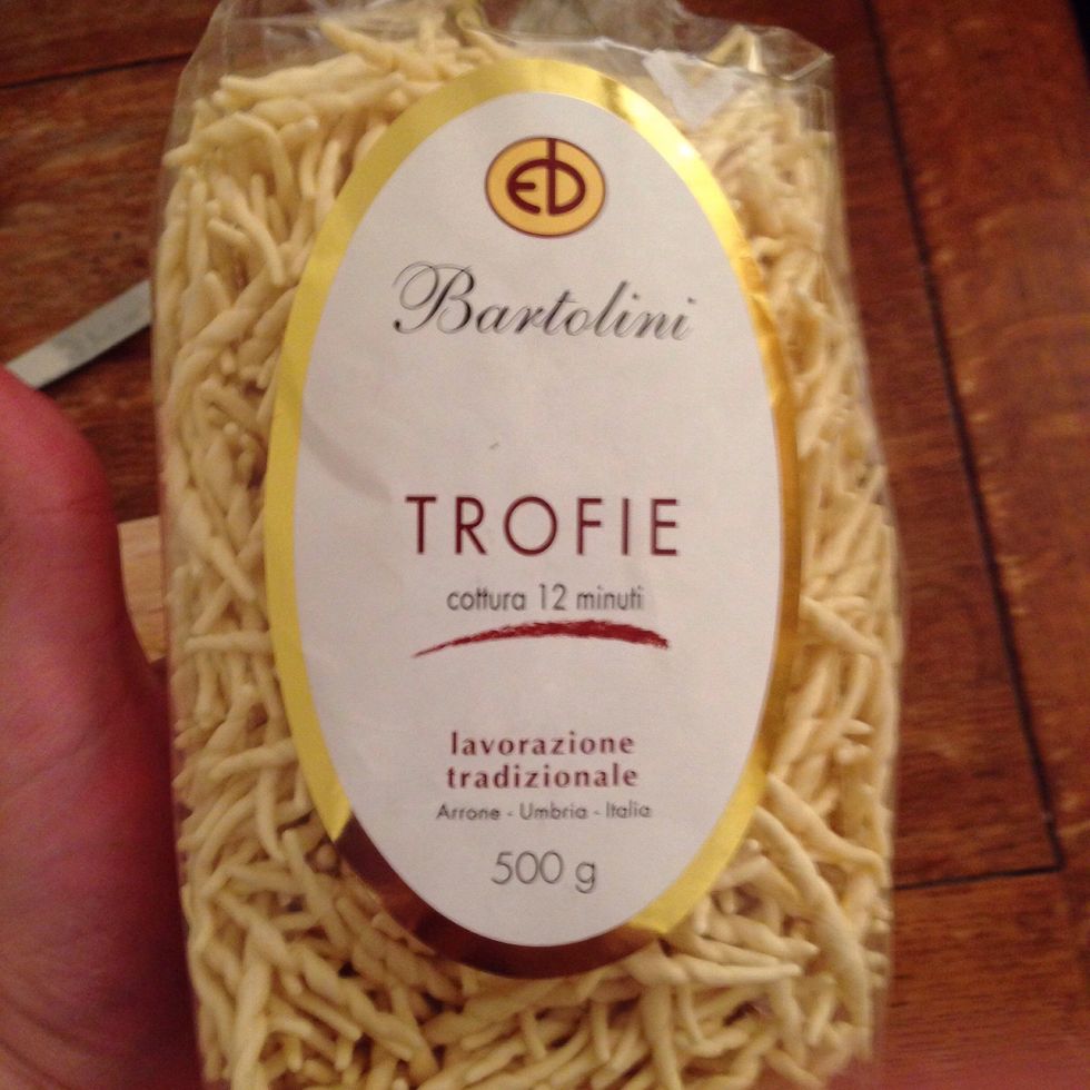 Time to cook the pasta. Throw the pasta (I chose trofie this time) into boiling salted water