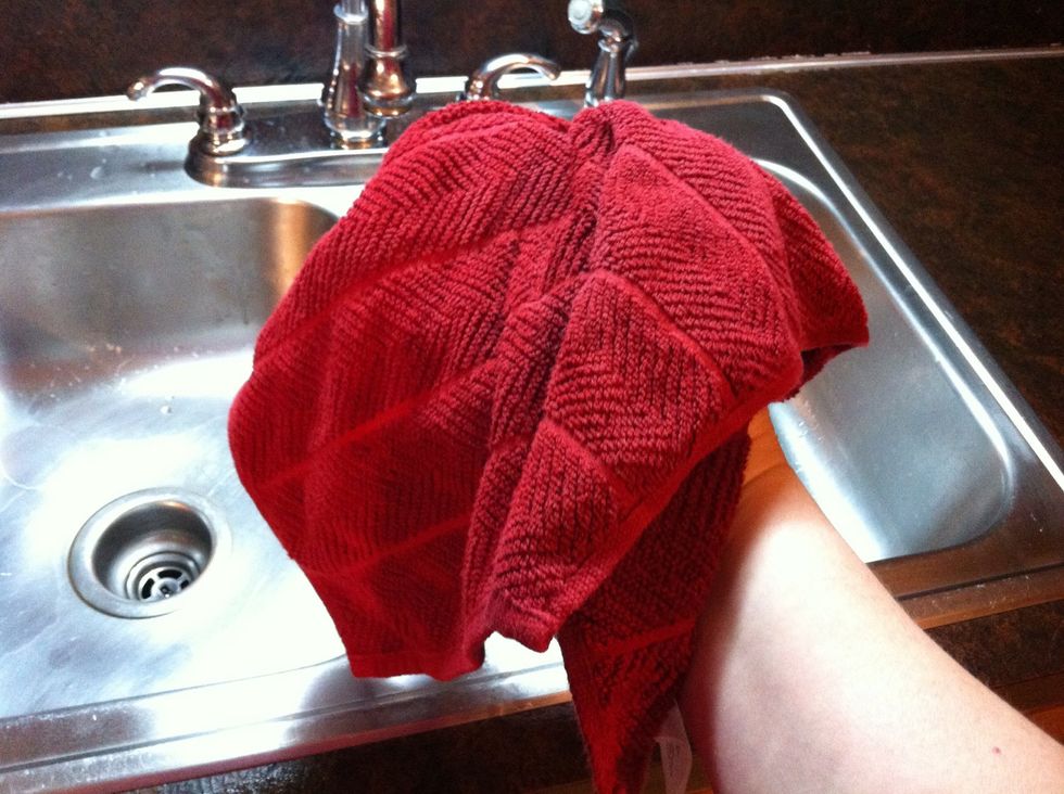 Time to dry. ..yep..Dry.. Trust me on this. We are Deep Cleaning, Remember?