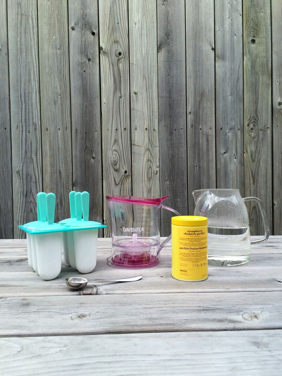 Time to make some delicious tea-infused ice pops!