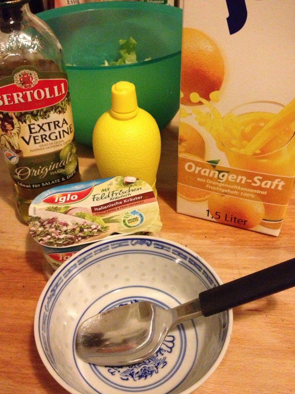 Time to make the dressing. 3 tablespoons olive oil, 1/2 of lemon juice and 1 of orange juice. Use less of the lemon/orange juices if you don't want it to be as acidic. Also, Italian herb mix \u263a