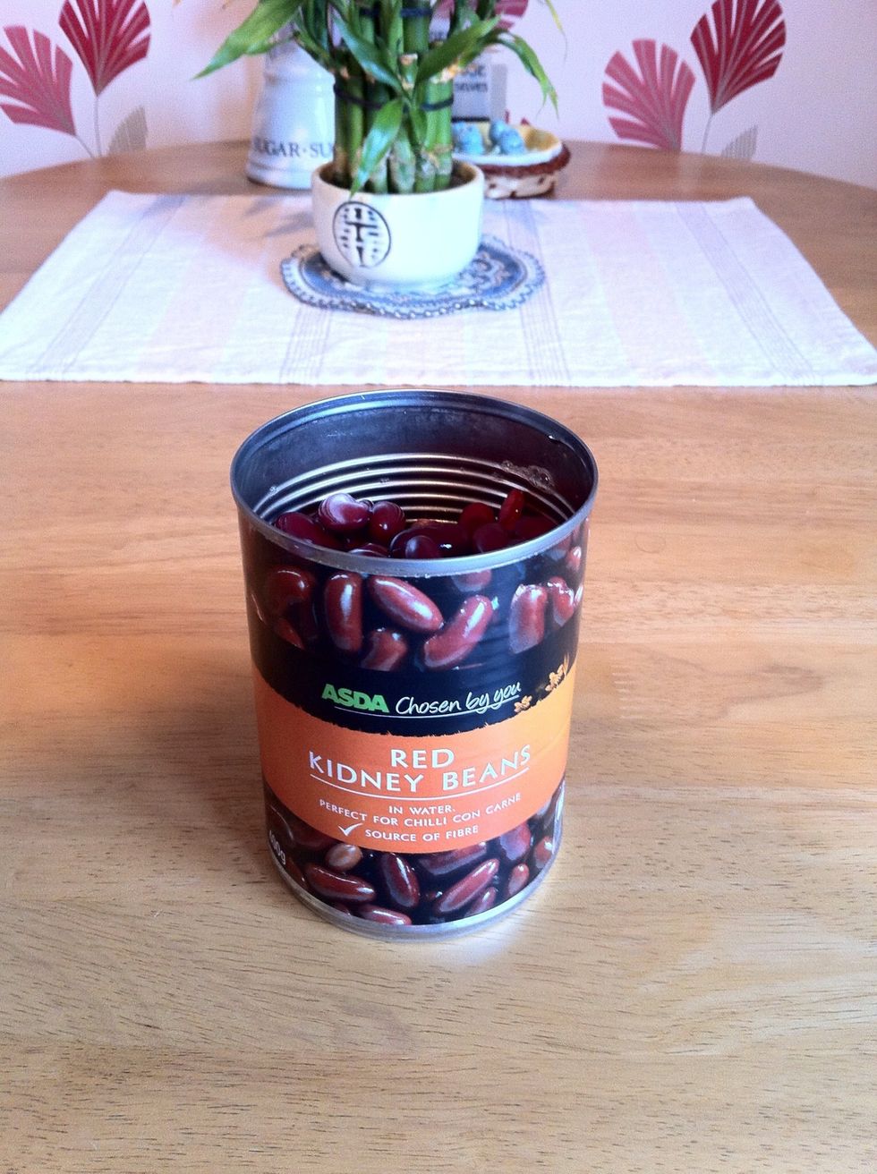 Tinned red kidney beans.