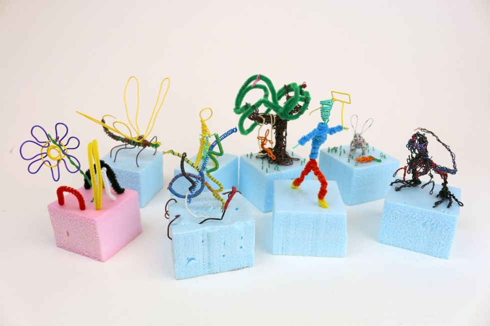 Tiny wire sculptures are fun and easy to make with any age group. It allows you to explore your imagination and turn them into physical three-dimensional shapes.