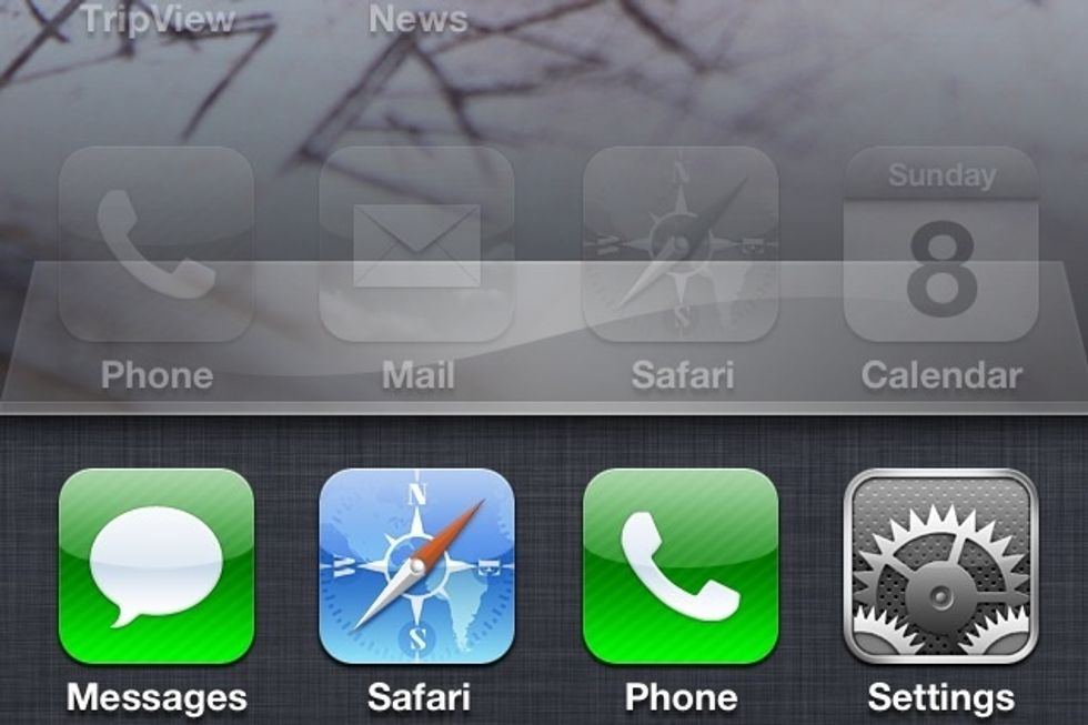 TIP 1: Swipe to the LEFT to view more..keep swiping to view all. You can tap on one to open it from here, it saves you time especially if you have a lot of apps and pages to scroll through.