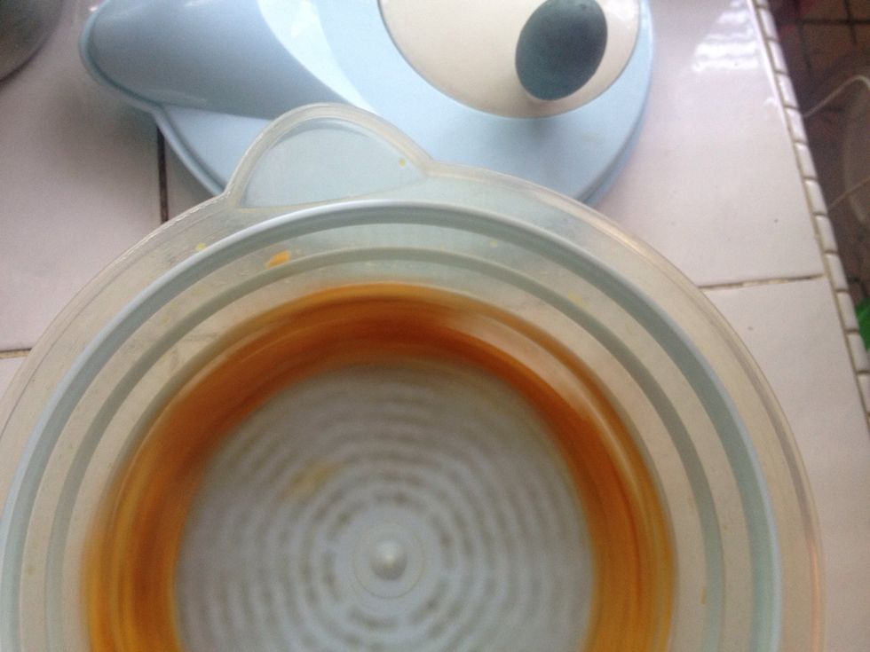 Tip: After first few spins, If spinner doesn't spin freely, it could be sugared water building up around the inside of the outer container. Just rinse it & you're good to go.