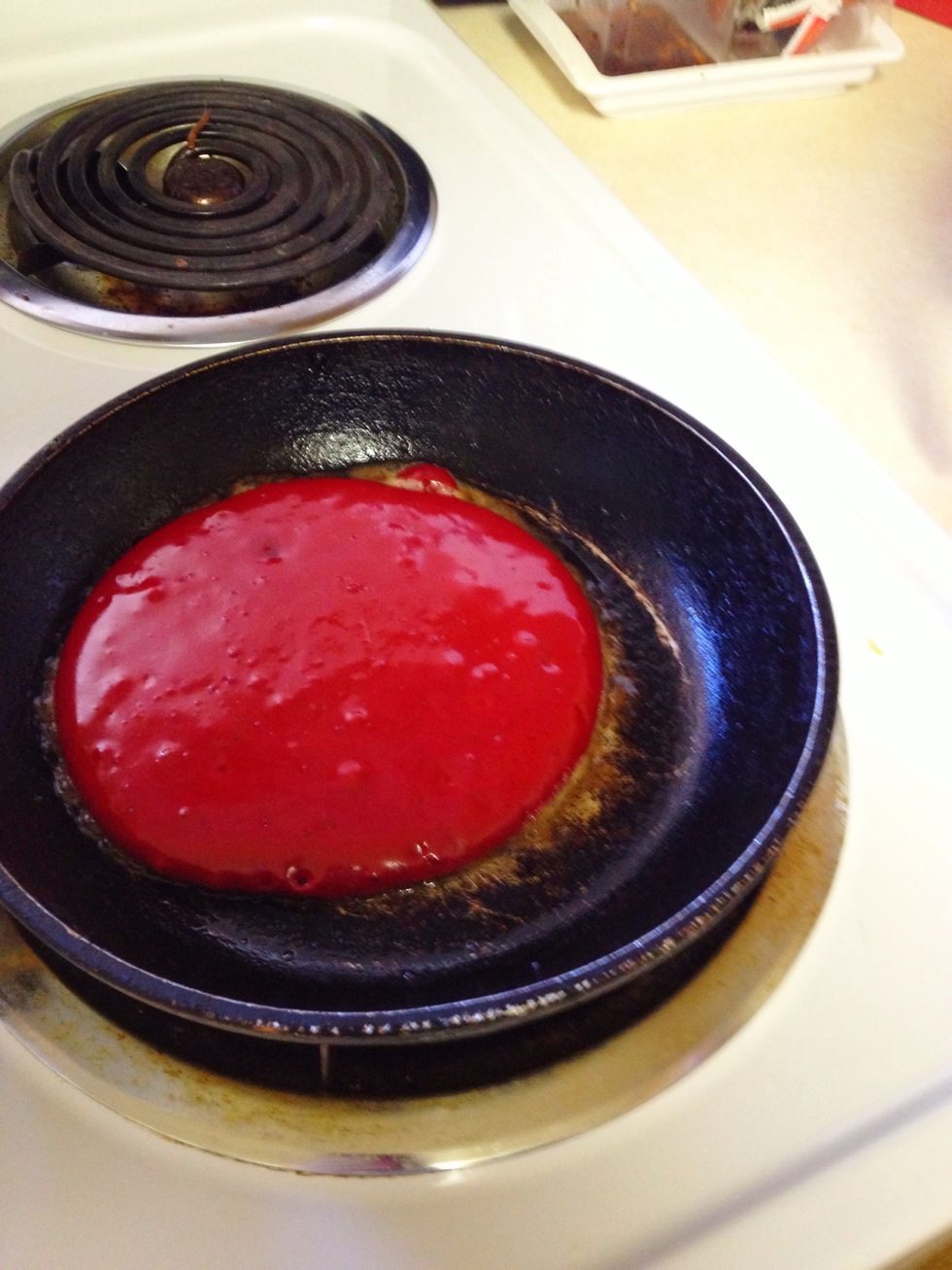 Tip: Pour batter at center of pan & the batter will spread out evenly into a circle.