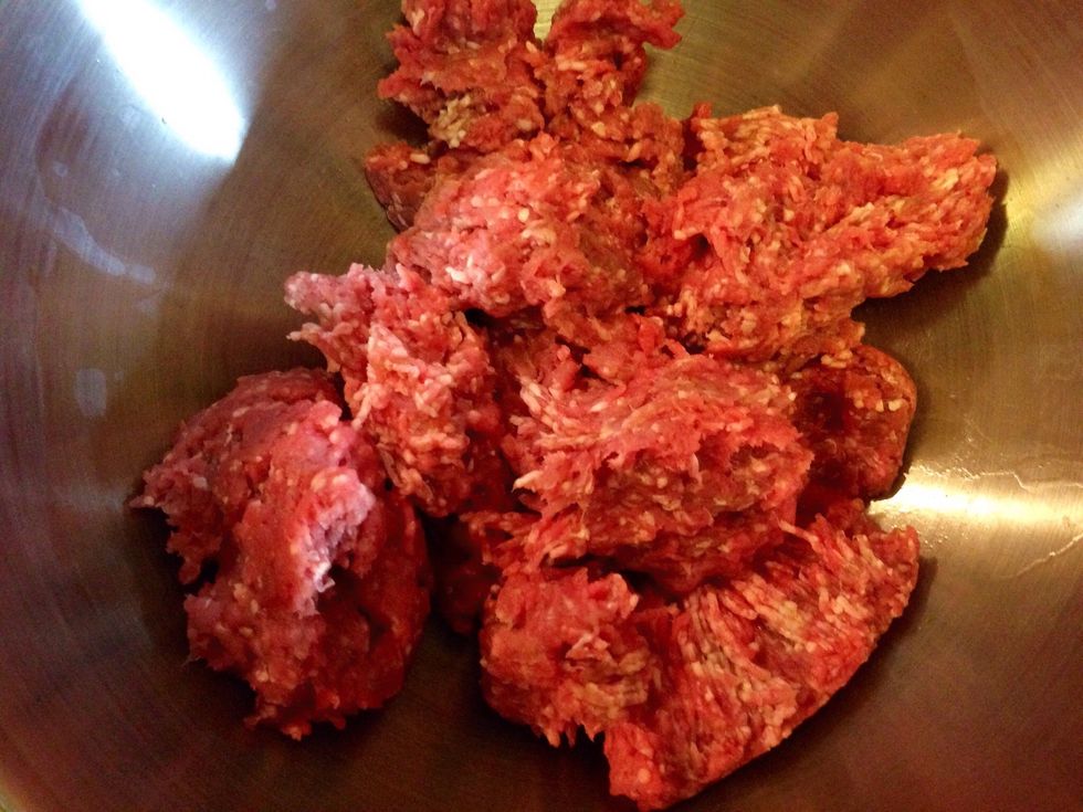 To a big bowl add minced veal..