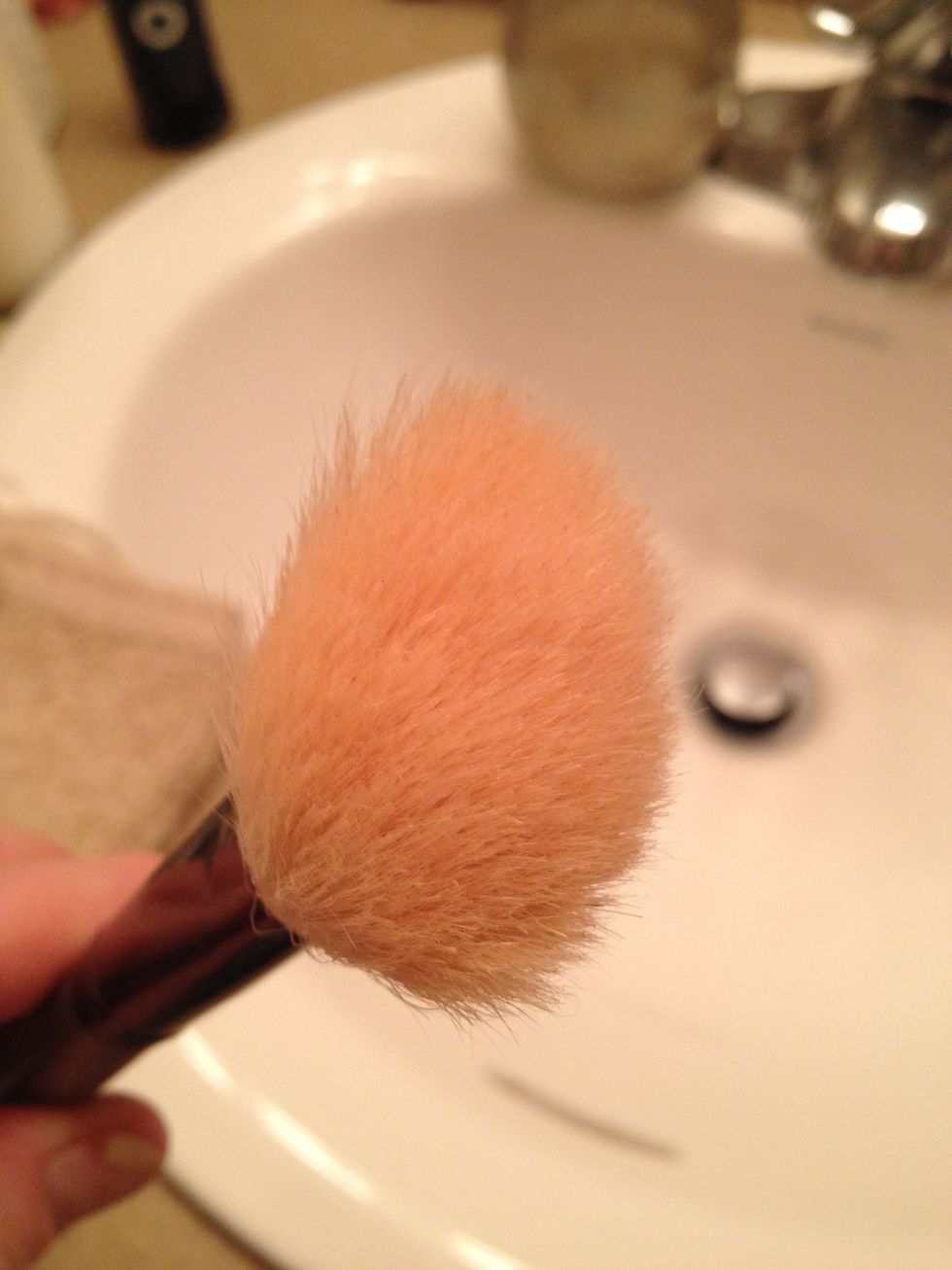 To avoid redepositing these nasties back to your beautiful skin (may cause irritation & breakouts), it is essential that you are deep cleaning your brushes on a regular basis to remove the build up.