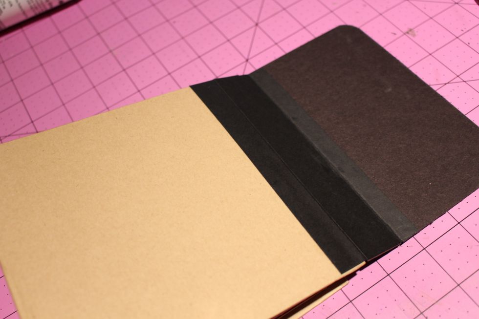 To connect the two pieces of chipboard  we are going to use 1 piece of cardstock 6"x1" scored at 1/2" ..