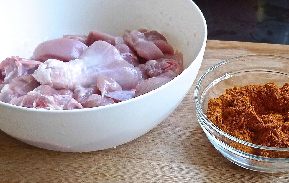 To cook dry chicken curry, first rinse and chop chicken into bite size. Measure 3 tablespoons curry powder (meat).