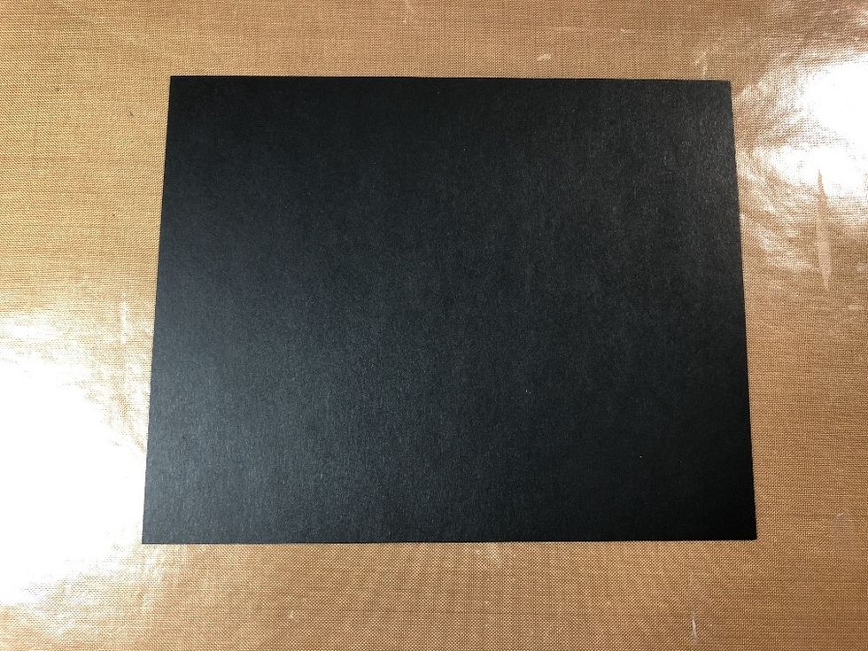 To create a tag (or photo mat) for your pocket, cut a piece of cardstock of 13.3 x 16.5 cm (5 1/4 x 6 1/2").