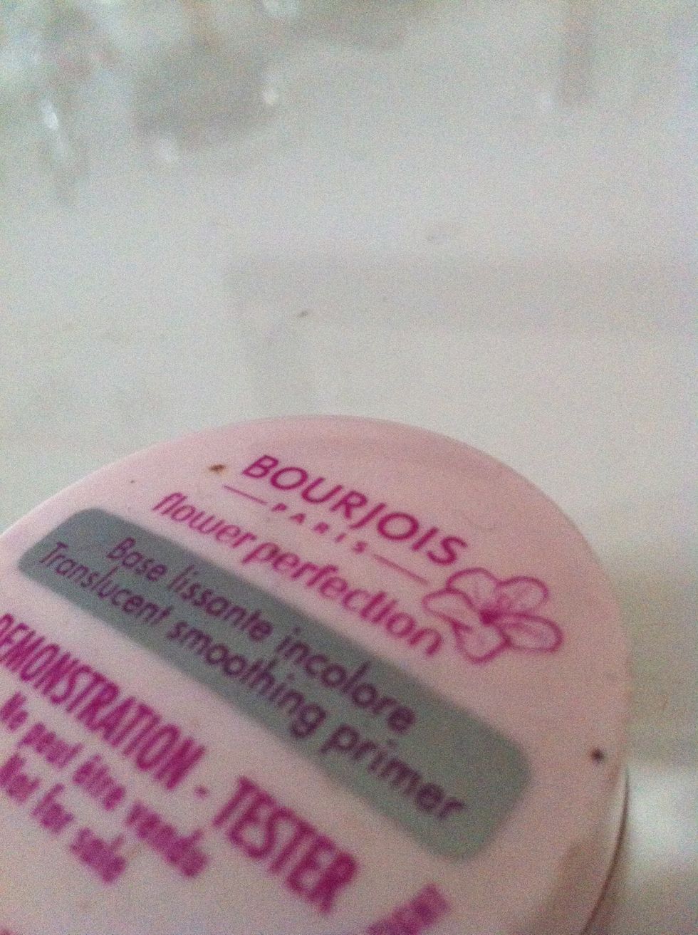 To create an even smoother look apply primer before hand (optional)