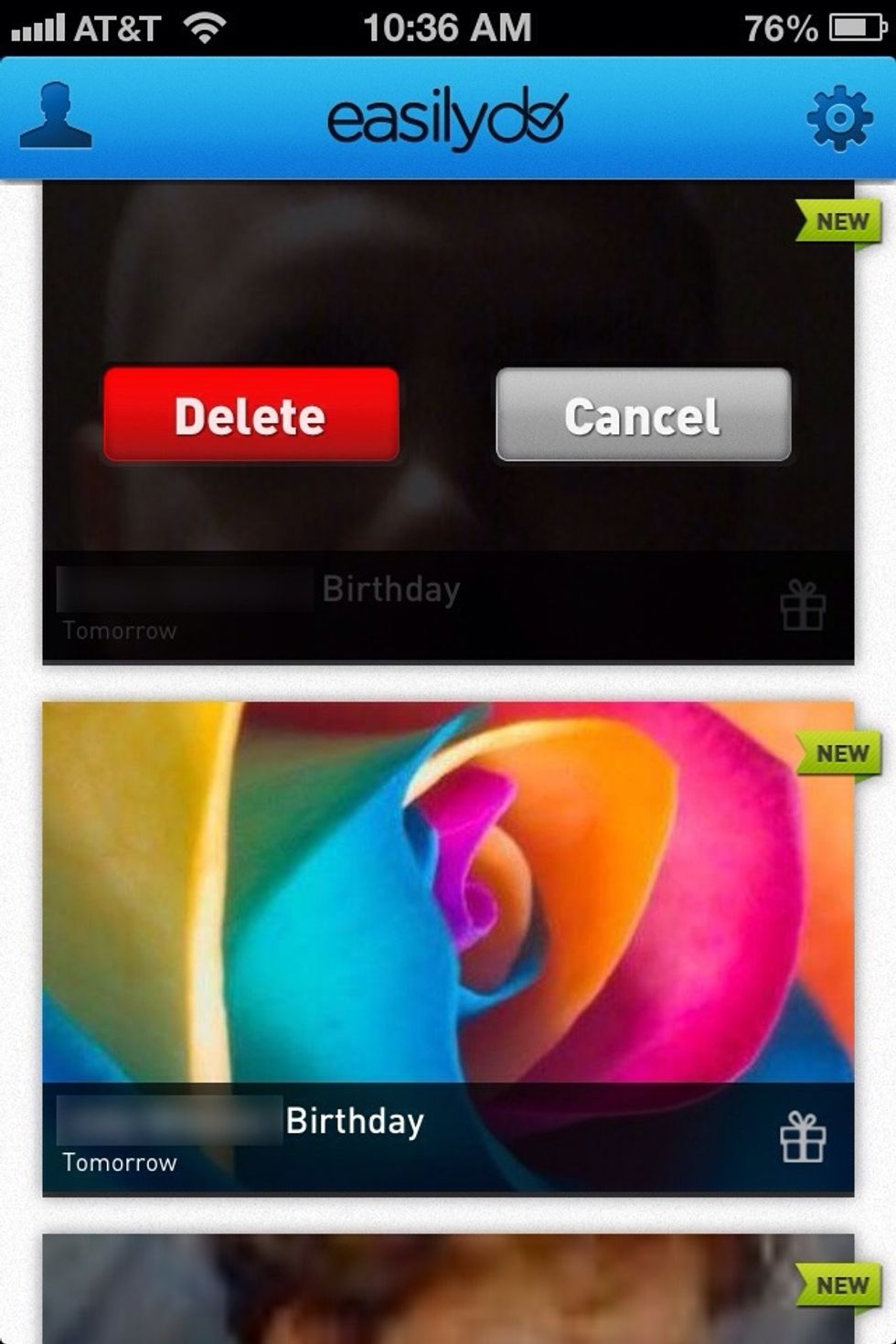 To delete a notification just right swipe it and tap delete.