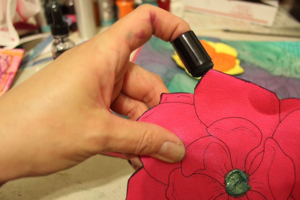 to edge the flowers and the cardstock