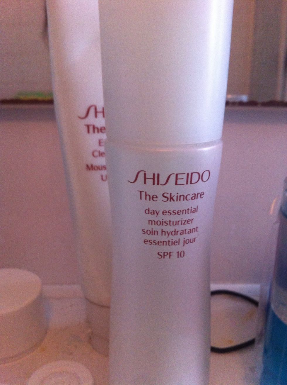 To finish it up use ur favorite moisturizer ;)