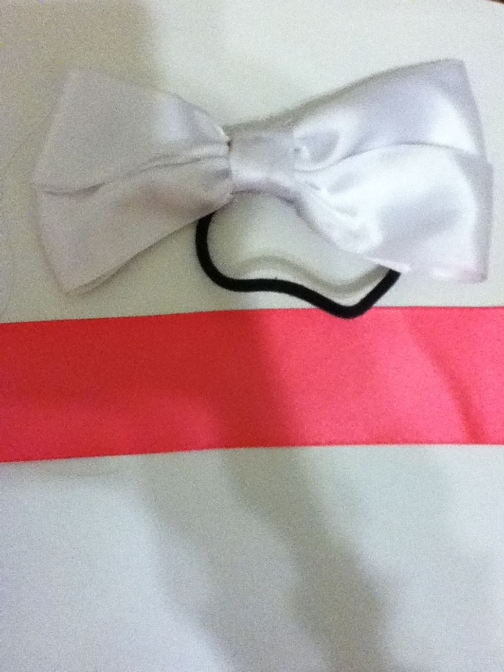 To get about that sized bow you need 4x as much ribbon