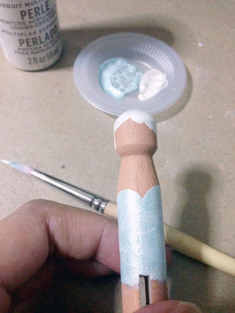 To give the hair some silvery shine, apply 2 coats of Mother of Pearl paint over the hair...