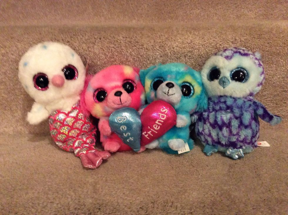 To make a friend, first, you have to find someone you want to meet or be friends with. It can be as many people as you want.