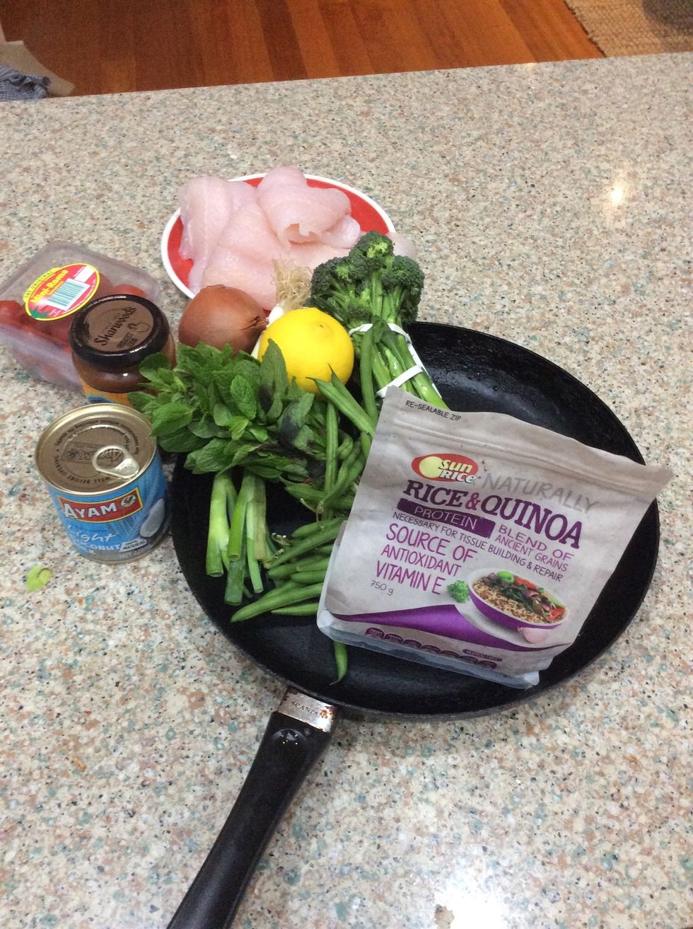 To make fish curry you will need Beans, Rice quinoa, Light coconut cream, Leak, Lemon,Onion, Curry sauce,