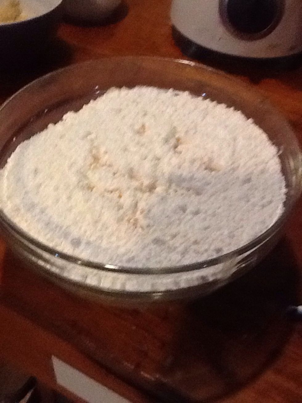 To make icing combine 125g of butter, cream cheese, 4 cups of icing sugar and 1 teaspoon of vanilla