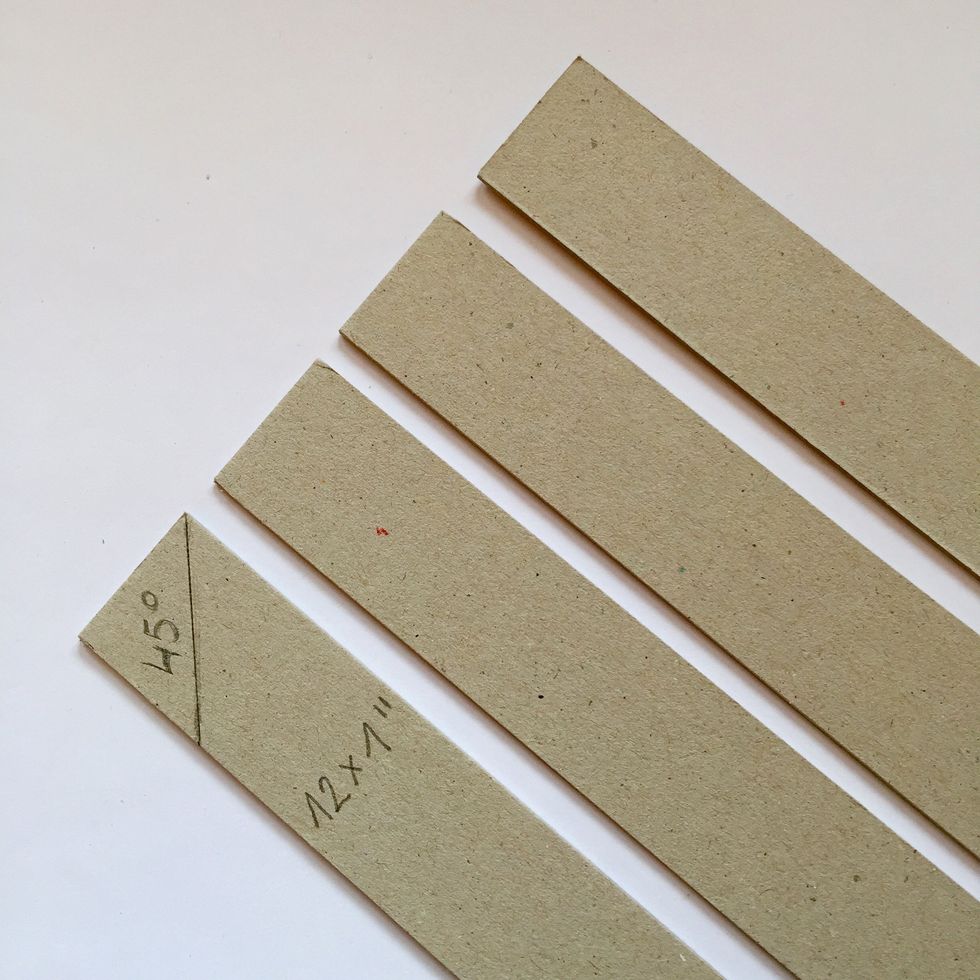 To make the box frame cut four pieces of 12" x 1\u201d and make a mark at 45\u00ba.